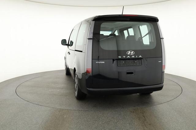 Hyundai Staria Style Premium Tour 2.2 CRDi AWD AT Premium, 9-Sitzer, Pano, Navi, AreaView, Side, Winter 