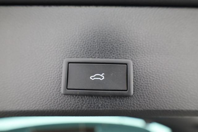 Cupra Ateca Basis 1.5 TSI DSG, AHK, el. Klappe, Navi, Kamera 