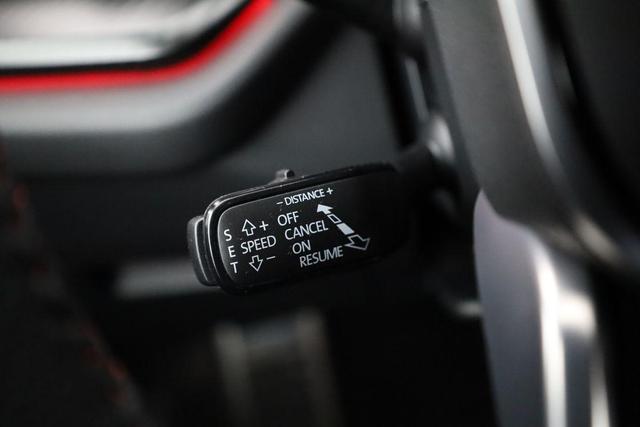 Skoda Octavia Combi RS 2.0 TSI DSG, Sonderlackierung, AHK, Pano,19 Zoll, Canton, el. Klappe, Navi, Matrix, sofort 