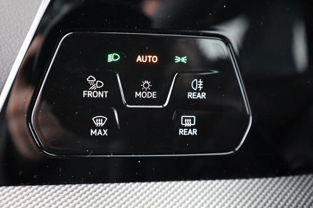 Volkswagen Golf R 2.0 TSI 245 kW 4Motion VIII DSG 4M, Black Style, IQ.Light, AreaView, 19-Zoll 