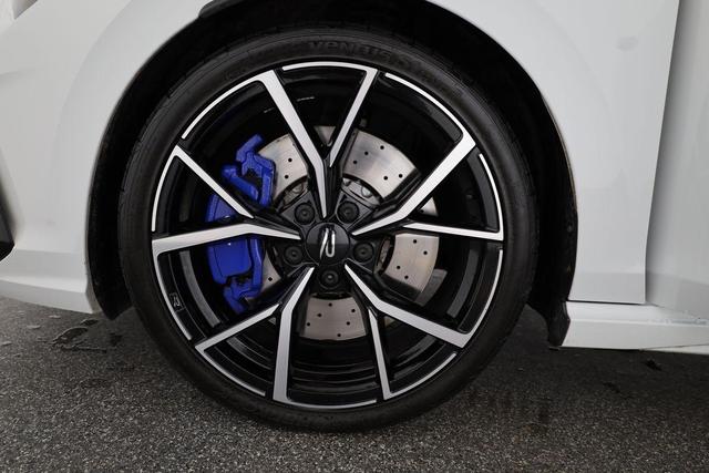 Volkswagen Golf R 2.0 TSI 245 kW 4Motion VIII DSG 4M, Black Style, IQ.Light, AreaView, 19-Zoll 