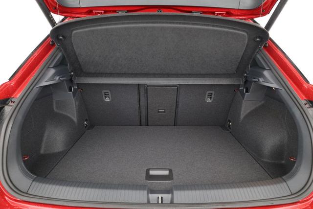 Volkswagen T-Roc Style 1.5 TSI DSG Black Style, AHK, IQ.Light, 19-Zoll, easyOpen, Navi 