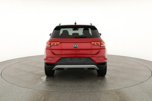 Volkswagen T-Roc Style 1.5 TSI DSG Black Style, AHK, IQ.Light, 19-Zoll, easyOpen, Navi 