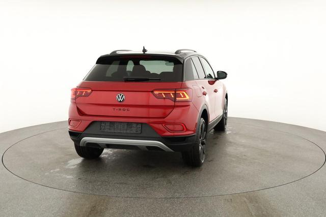 Volkswagen T-Roc Style 1.5 TSI DSG Black Style, AHK, IQ.Light, 19-Zoll, easyOpen, Navi 