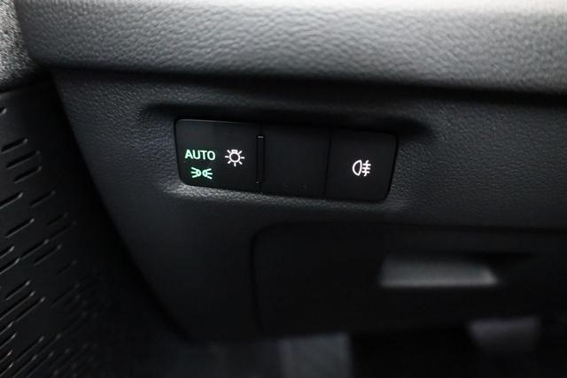 Skoda Octavia Combi 2.0 TDI 110 kW Selection DSG Selection, Navi, Pano, AHK, Teilleder, 5-J Garantie 