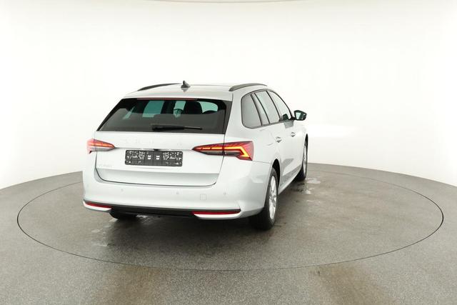 Skoda Octavia Combi 2.0 TDI 110 kW Selection DSG Selection, Navi, Pano, AHK, Teilleder, 5-J Garantie 