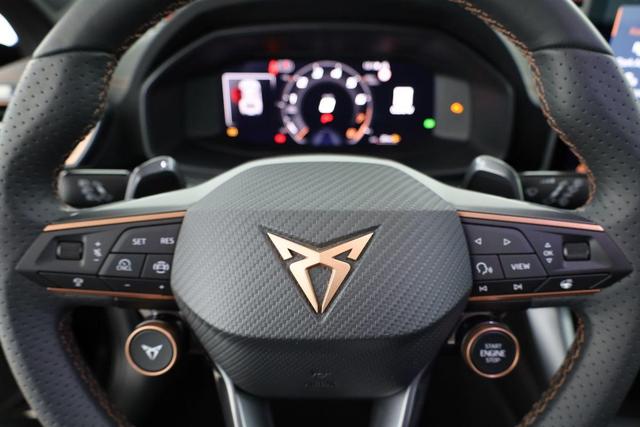 Cupra Formentor 1.5 eTSI 110 kW DSG, AHK, Navi, 19-Zoll, Winterpaket 