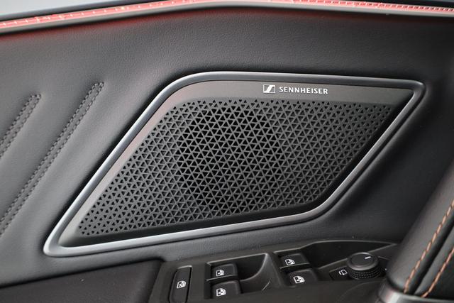 Cupra Formentor 2.0 TSI 150 kW 4Drive DSG 4Drive, Matrix, AHK, Pano, Navi, AreaView 