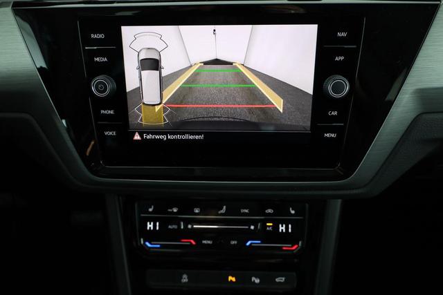 Volkswagen Touran Comfortline BMT/Start-Stopp 1.5 TSI DSG Comfortline, 7-Sitzer, AHK, Navi, Kamera, Side, Winter, 4-J. Garantie 