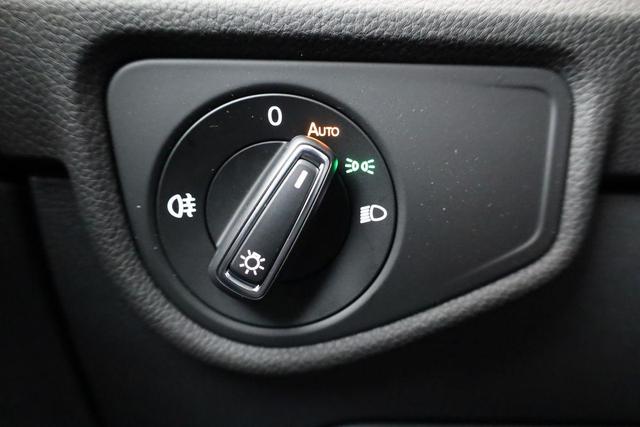 Volkswagen Touran Comfortline BMT/Start-Stopp 1.5 TSI DSG Comfortline, 7-Sitzer, AHK, Navi, Kamera, Side, Winter, 4-J. Garantie 