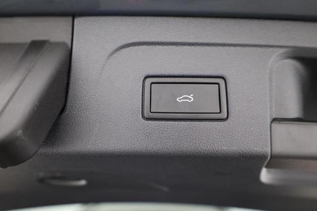 Volkswagen Touran Comfortline BMT/Start-Stopp 1.5 TSI DSG Comfortline, 7-Sitzer, AHK, Navi, Kamera, Side, Winter, 4-J. Garantie 