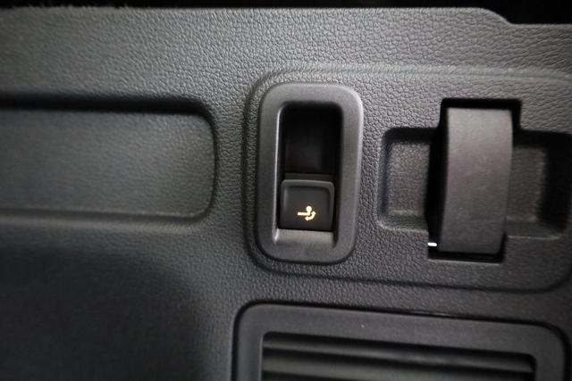 Volkswagen Touran Comfortline BMT/Start-Stopp 1.5 TSI DSG Comfortline, 7-Sitzer, AHK, Navi, Kamera, Side, Winter, 4-J. Garantie 