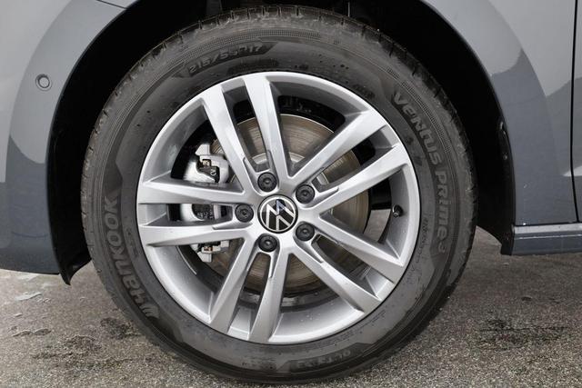 Volkswagen Touran Comfortline BMT/Start-Stopp 1.5 TSI DSG Comfortline, 7-Sitzer, AHK, Navi, Kamera, Side, Winter, 4-J. Garantie 