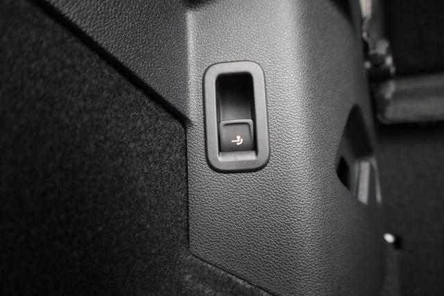 Volkswagen Golf 1.5 TSI eHybrid 150 kW Edition 50 VIII Style, AHK, Navi, Kamera, Side, LED-Plus 