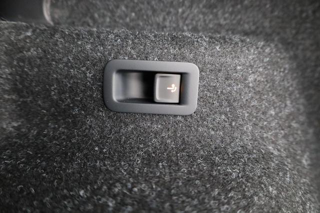 Skoda Enyaq 85 x Sportline 85x Sportline, AHK, Navi, Matrix, Side, Winter, 20 Zoll 