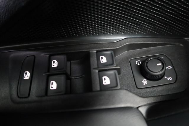 Volkswagen Tiguan 1.5 eTSI 110 kW Life DSG Life, Pano, Navi, EasyOpen, LED-Plus, 5 J.-Garantie 