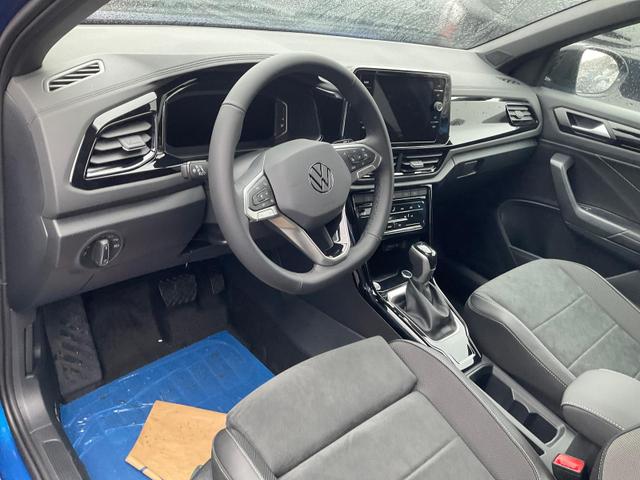 Volkswagen T-Roc - Style 1.5 TSI DSG Black Style, AHK, IQ.Light, 19-Zoll, easyOpen, Navi