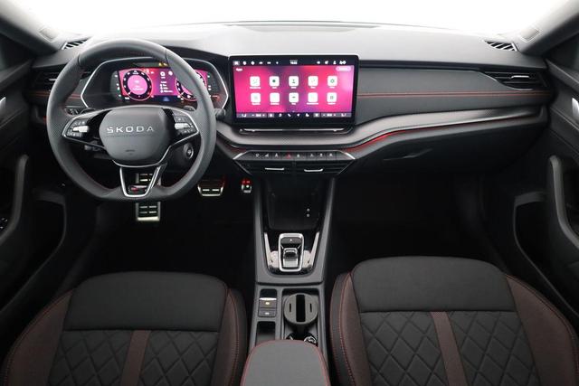 Skoda Octavia Combi RS 2.0 TSI DSG, Sonderlackierung, AHK, 19 Zoll, Canton, el. Klappe, Navi, Matrix, sofort 