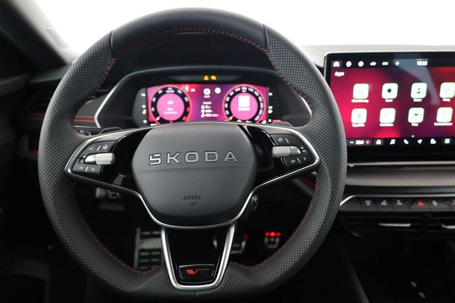 Skoda Octavia Combi RS 2.0 TSI DSG, Sonderlackierung, AHK, 19 Zoll, Canton, el. Klappe, Navi, Matrix, sofort 