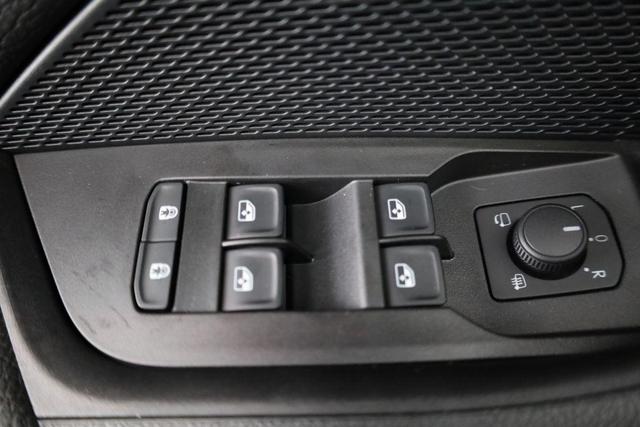 Skoda Octavia Combi RS 2.0 TSI DSG, Sonderlackierung, AHK, 19 Zoll, Canton, el. Klappe, Navi, Matrix, sofort 