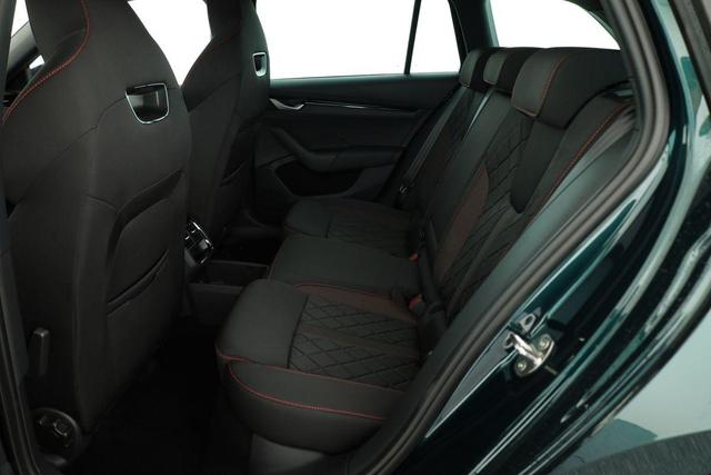 Skoda Octavia Combi RS 2.0 TSI DSG, Sonderlackierung, AHK, 19 Zoll, Canton, el. Klappe, Navi, Matrix, sofort 