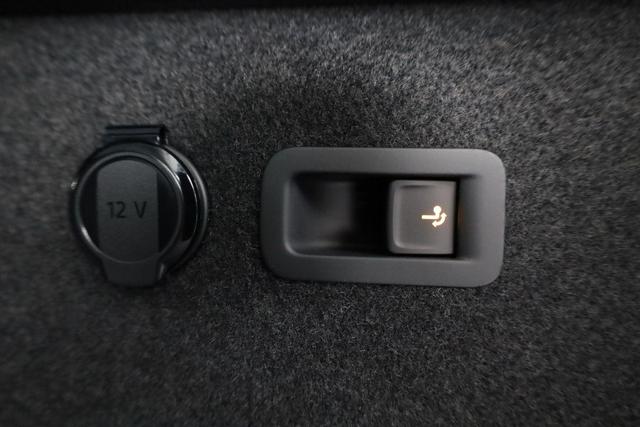 Skoda Kodiaq 2.0 TDI 142kW 4x4 Selection DSG Selection, AHK, Navi, Side, el. Klappe, AreaView, ParkAssist 