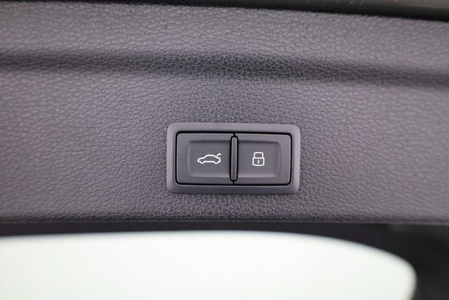Audi Q3 Sportback 45 TFSI quattro S line qu S-LINE, AHK, 19-Zoll, Optik schwarz, Navi, Kamera, el. Klappe 