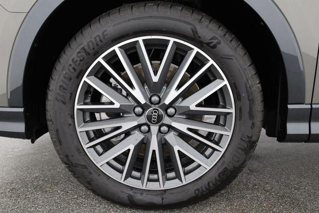 Audi Q3 Sportback 45 TFSI quattro S line qu S-LINE, AHK, 19-Zoll, Optik schwarz, Navi, Kamera, el. Klappe 