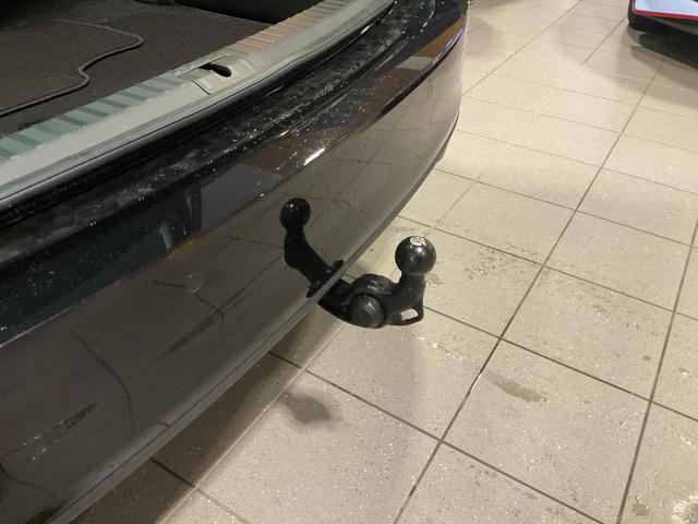 Skoda Octavia Combi 1.5 TSI mHEV 110 kW Selection DSG Selection, AHK, Side, el. Klappe, Kamera, Winter 