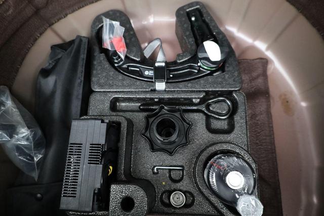 Volkswagen T-Cross 1.5 TSI 110 kW R-Line DSG R-Line, AHK, IQ.Light, Navi, Side, Kamera, Winter, 18-Zoll 