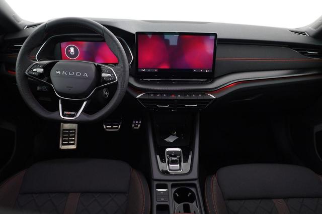 Skoda Octavia Combi RS 2.0 TSI DSG, Sonderlackierung, AHK, 19 Zoll, Canton, el. Klappe, Navi, Matrix, sofort 