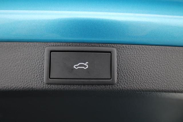 Skoda Octavia Combi RS 2.0 TSI DSG, Sonderlackierung, AHK, 19 Zoll, Canton, el. Klappe, Navi, Matrix, sofort 