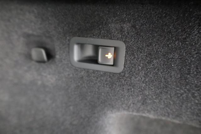 Skoda Kodiaq 2.0 TDI 142 kW 4x4 Selection DSG Selection, 7-Sitzer, AHK, Navi, Side, Kamera, Winter, 19-Zoll 