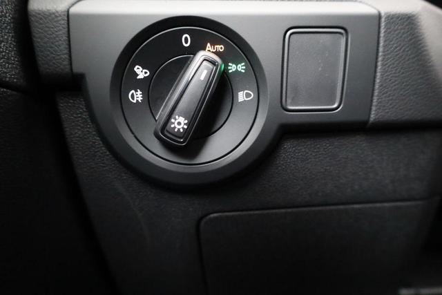 Volkswagen T-Cross 1.5 TSI 110 kW Life DSG Life, AHK, IQ.Light, ACC, Side, Kamera, 17-Zoll, Winterpaket 