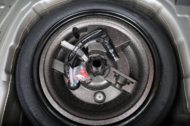 Volkswagen T-Cross 1.5 TSI 110 kW Life DSG Life, AHK, IQ.Light, ACC, Side, Kamera, 17-Zoll, Winterpaket 