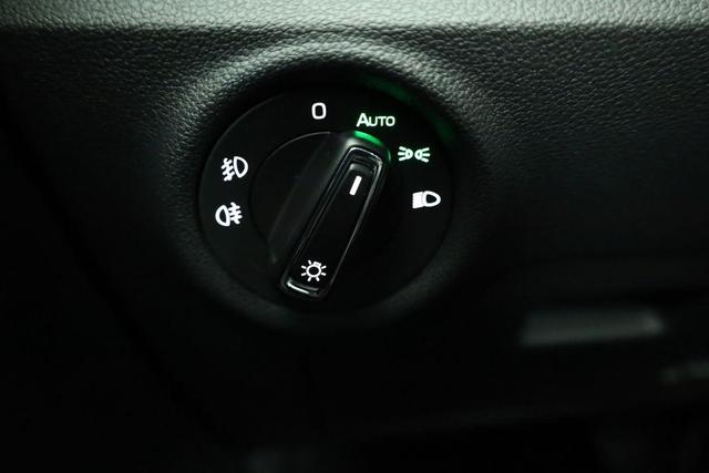 Skoda Kamiq Selection 1.0 TSI DSG Selection, AHK, Matrix, Kamera, Winter, 4-J Garantie 