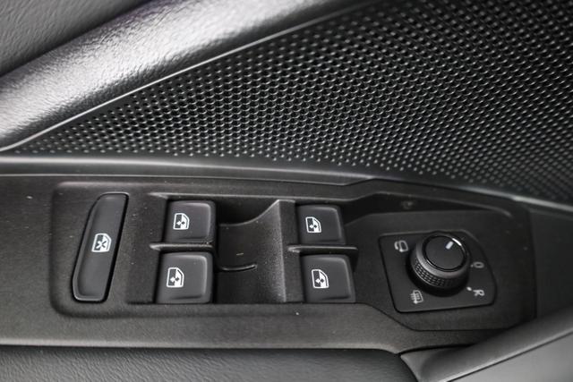 Volkswagen Tiguan 1.5 TSI eHybrid 150 kW Life DSG Life, AHK, Navi, Side, easyOpen, Winter 