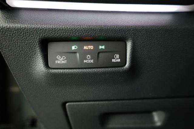 Volkswagen Tiguan 2.0 TSI 195 kW 4Motion R-Line DSG 4M Black, Pano, AHK, IQ.Light, AreaView, 20-Zoll, Navi 