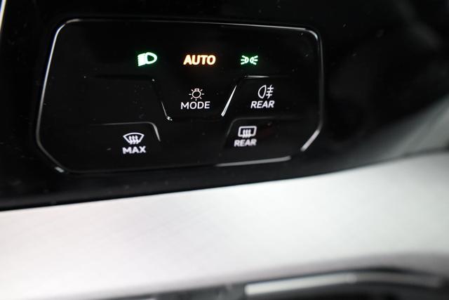 Volkswagen Golf 1.5 TSI 110 kW VIII Variant Life Facelift, AHK, easyOpen, Kamera, 3-J Garantie 