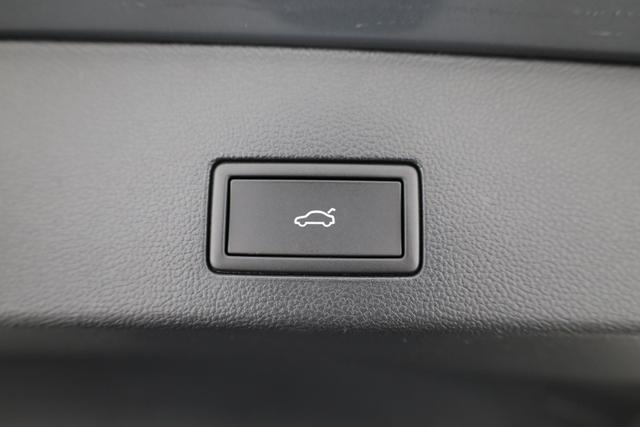 Volkswagen Golf 1.5 TSI 110 kW VIII Variant Life Facelift, AHK, easyOpen, Kamera, 3-J Garantie 