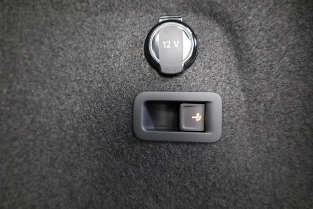 Volkswagen Golf 1.5 TSI 110 kW VIII Variant Life Facelift, AHK, easyOpen, Kamera, 3-J Garantie 