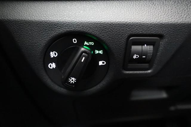 Skoda Scala Essence 1.0 TSI 130 Jahre, Sitzheizung, AppConnect, 16 Zoll, 5 J.-Garantie 