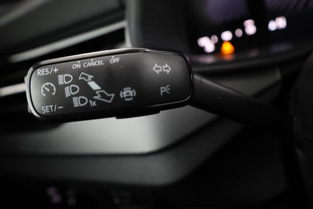 Skoda Scala Essence 1.0 TSI 130 Jahre, Sitzheizung, AppConnect, 16 Zoll, 5 J.-Garantie 