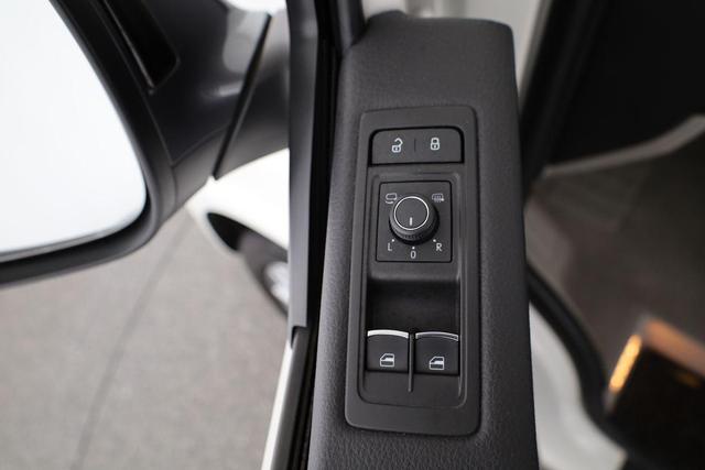 Volkswagen T6 California "30 Years" (Indium) TDI DSG 30 Jahre Edition, LED, AHK, Markise, Navi, ACC 
