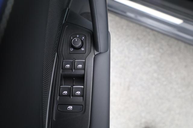 Volkswagen Tiguan 2.0 TSI 195 kW 4Motion R-Line DSG 4M Black, Pano, AHK, IQ.Light, AreaView, 20-Zoll, Navi 