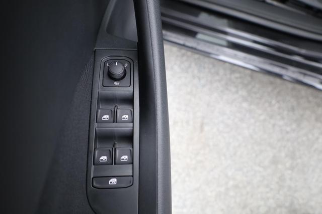 Skoda Scala Essence 1.0 TSI 130 Jahre, Sitzheizung, AppConnect, 16 Zoll, 5 J.-Garantie 