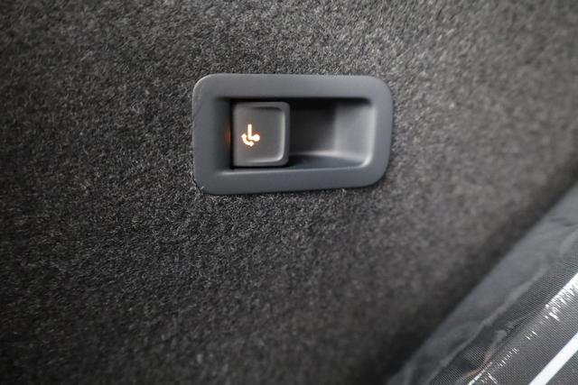 Cupra Formentor 2.0 TSI 150 kW 4Drive DSG 4Drive, Matrix, AHK, Pano, Navi, AreaView 