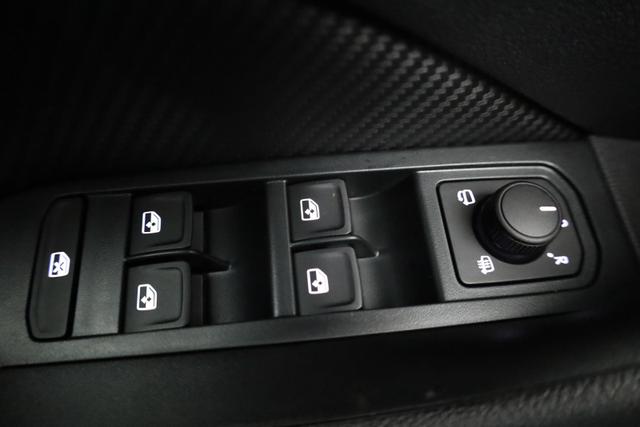 Skoda Kamiq Monte Carlo 1.0 TSI DSG Carlo, Matrix, AHK, 18-Zoll, Pano, Navi, el.Klappe, 5 J.-Garantie 