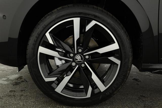 Skoda Kamiq Monte Carlo 1.0 TSI DSG Carlo, Matrix, AHK, 18-Zoll, Pano, Navi, el.Klappe, 5 J.-Garantie 