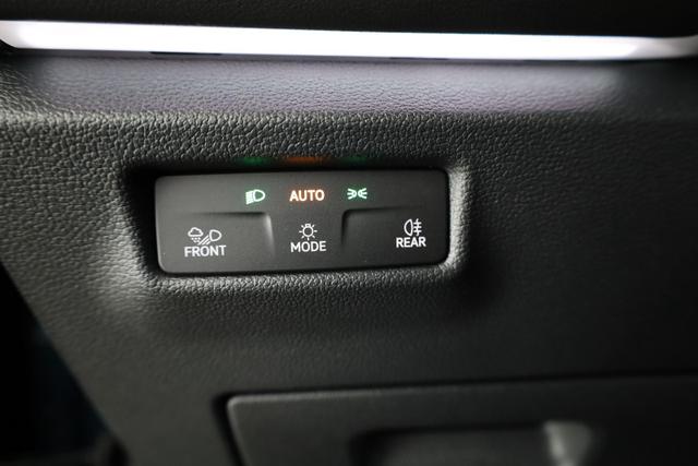 Volkswagen Tiguan 2.0 TSI 195 kW 4Motion R-Line DSG 4M Black, AHK, IQ.Light, AreaView, 20-Zoll, Navi 